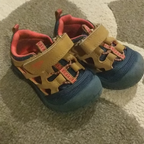 OshKosh Baby Boy Shoe - Picture 2 of 8